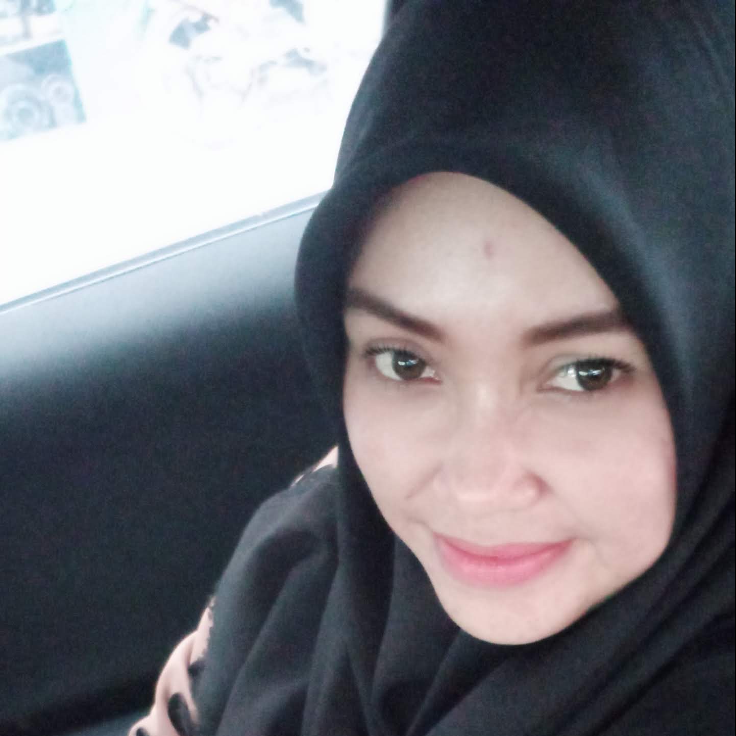 Fina Nadhia
